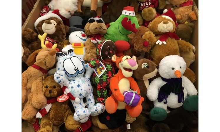 9-14" Christmas Plush-70ct Case - $2.68ea